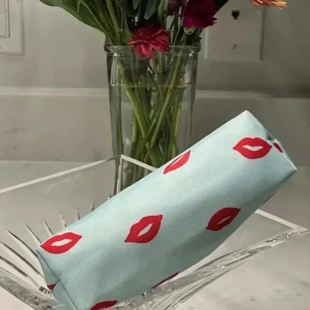 Kate Spade Clinique Blue Red Lip Cosmetic Makeup Bag NWT!